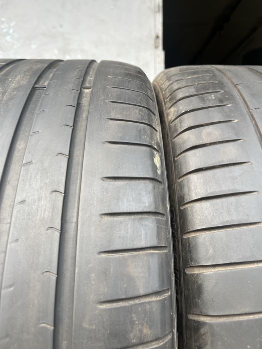 2 бр. летни гуми 275/35/20 Pirelli RSC DOT 3221 3,5 mm