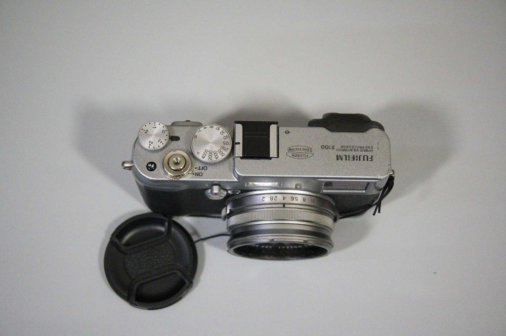 Aparat foto Fuji X100