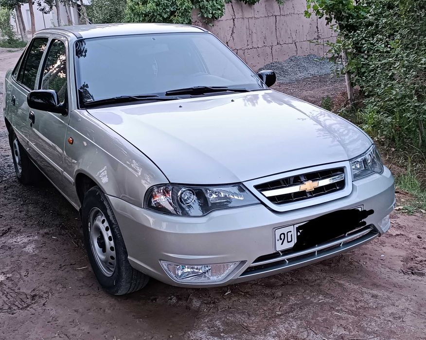 Nexia 2  2009  sotiladi