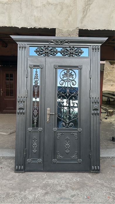 Выходные двери на выбор