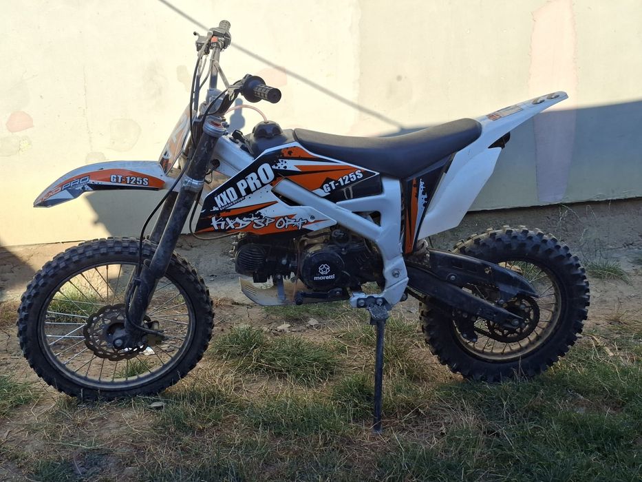 Vând  cros   140