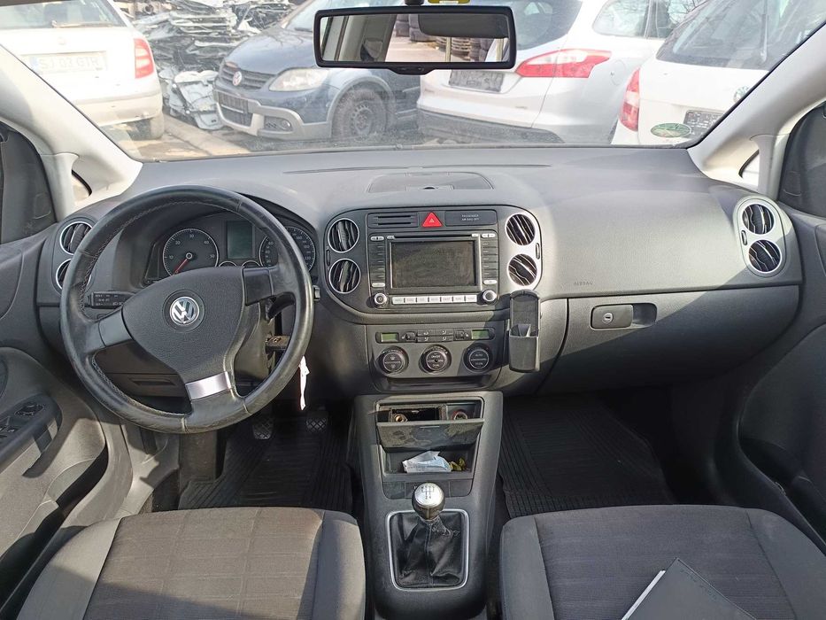 Dezmembram VW Golf 5 plus