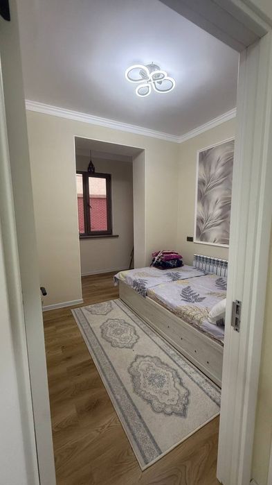 Продаю квартиру Яшнабадский р-он ул. Иззат Новостройка 1-ком 2-этаж 8-