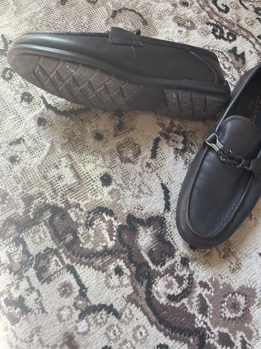 Продаю обувь почти новую