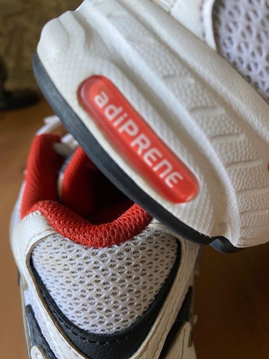 Кроссовки adidas