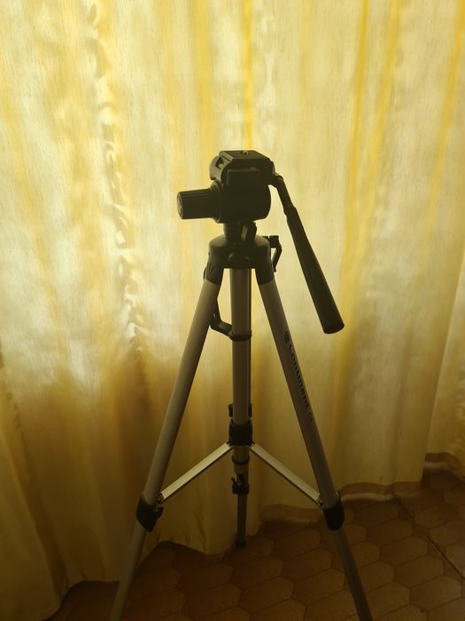 Продам Штатив Continent C1