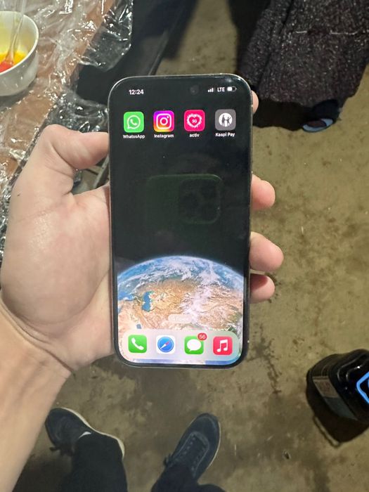 Iphone 16pro titan