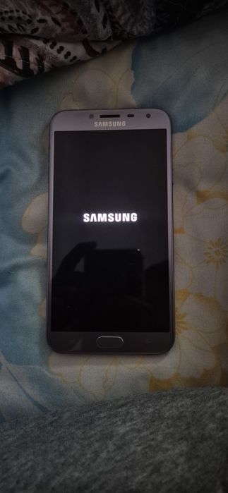Samsung j4 продам