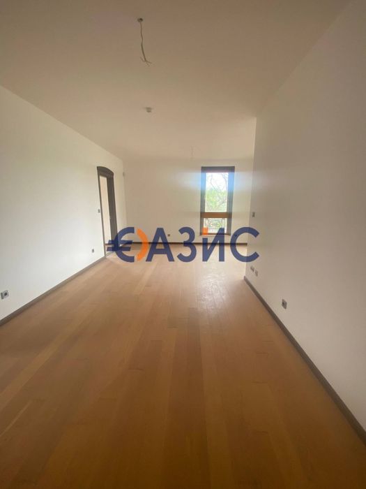 Продава се Четиристаен апартамент в к.к. Слънчев бряг - 280 кв.м за 674 €/кв.м - Снимка #8