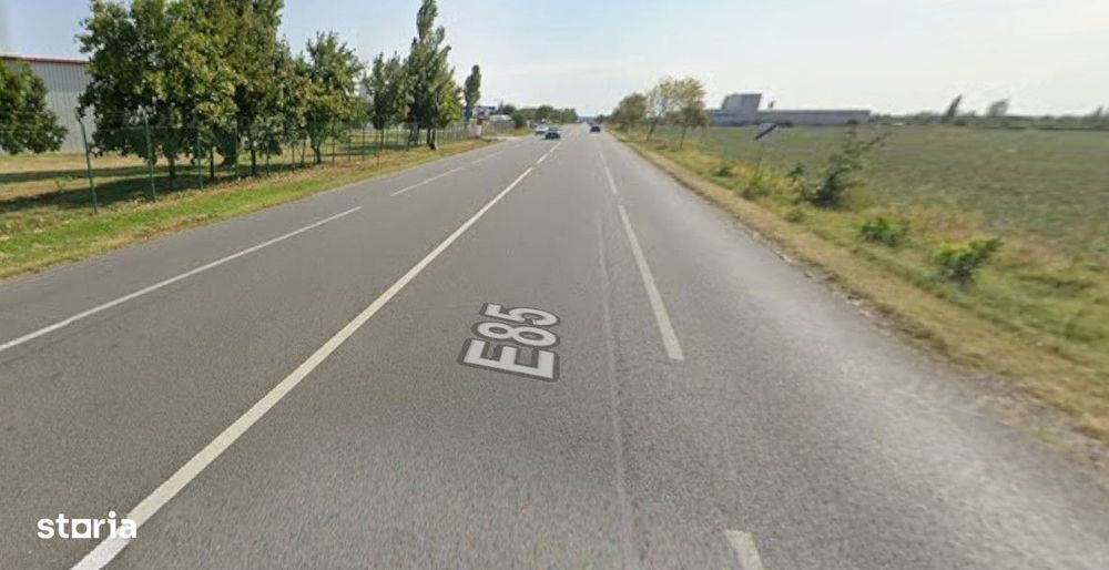 Teren intravilan 4,25ha, deschidere d=110ml la DN2