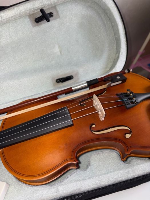 Продаю скрипку очень в хорошем состоянии
