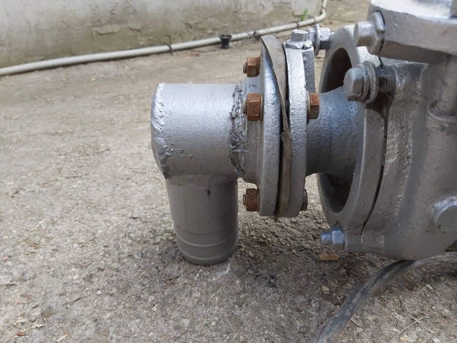 Трифазна водна помпа