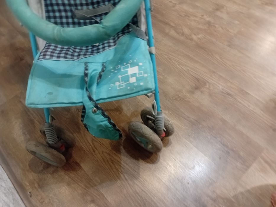 Продам коляску трость