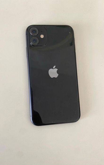 iPhone 11 64GB, îngrijit, liber de rețea, cutie