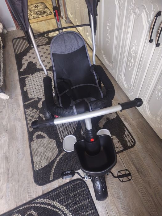 Tricicleta nouă bebelusi