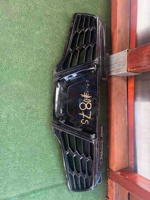 решетка радиаторна Nissan Qashqai 2010-2014г. #087S.