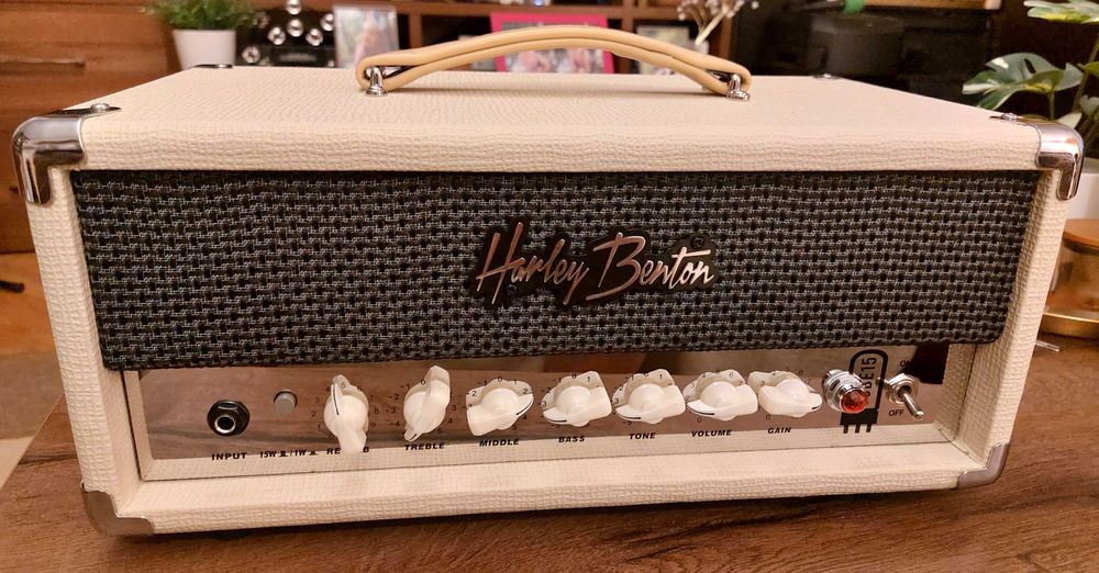 Head chitara Harley Benton 15 sunet marshall plexi