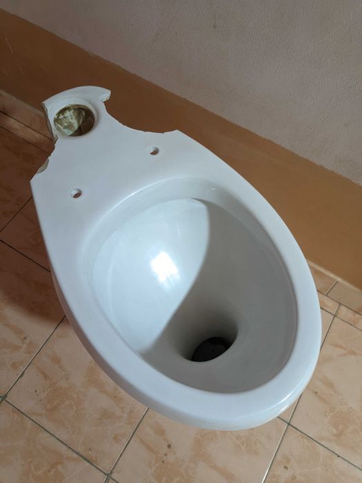 Временный унитаз, туалет. Unitaz, tualet.