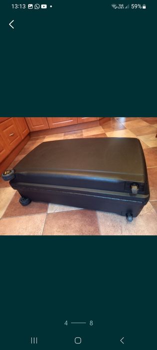 Чемодан чёрный,  пластик