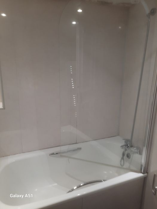 Предлагам почистване по домове и офиси.
Искам да помогна на хора, коит