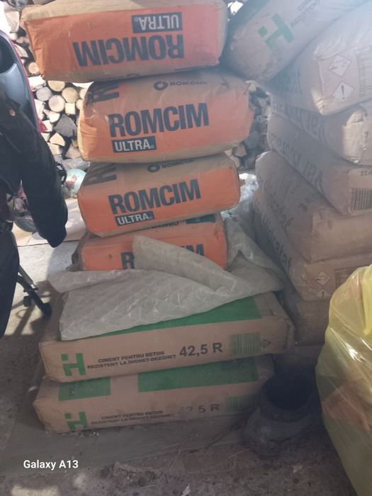Ciment la saci de 40 kg vechii