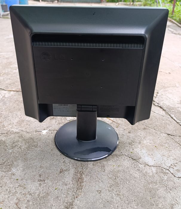 Монитор LG 17inch