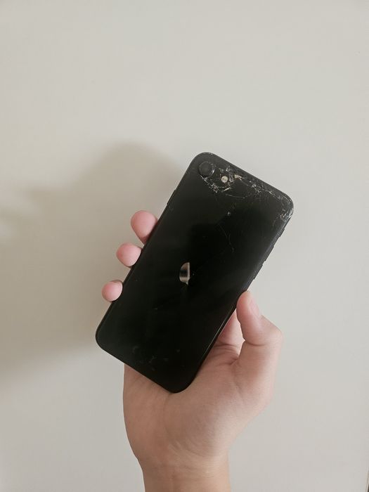 Айфон se 2020 sim+esim