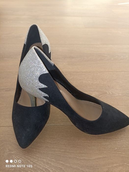 Сандали и обувки на висок ток