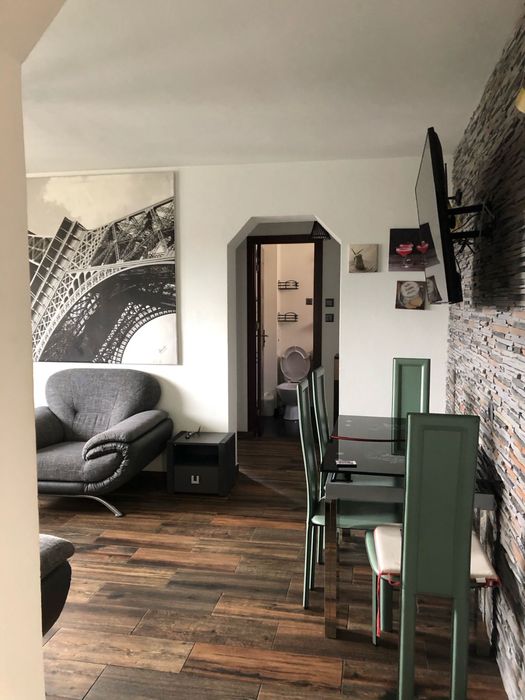 Închiriez apartament 2 camere Cetate