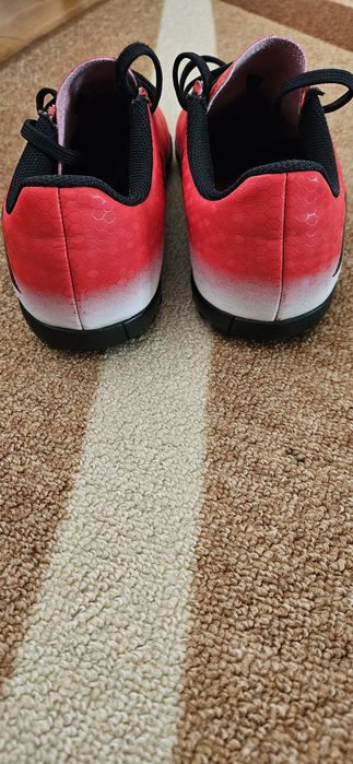 Детски футболни обувки Adidas 38 номер