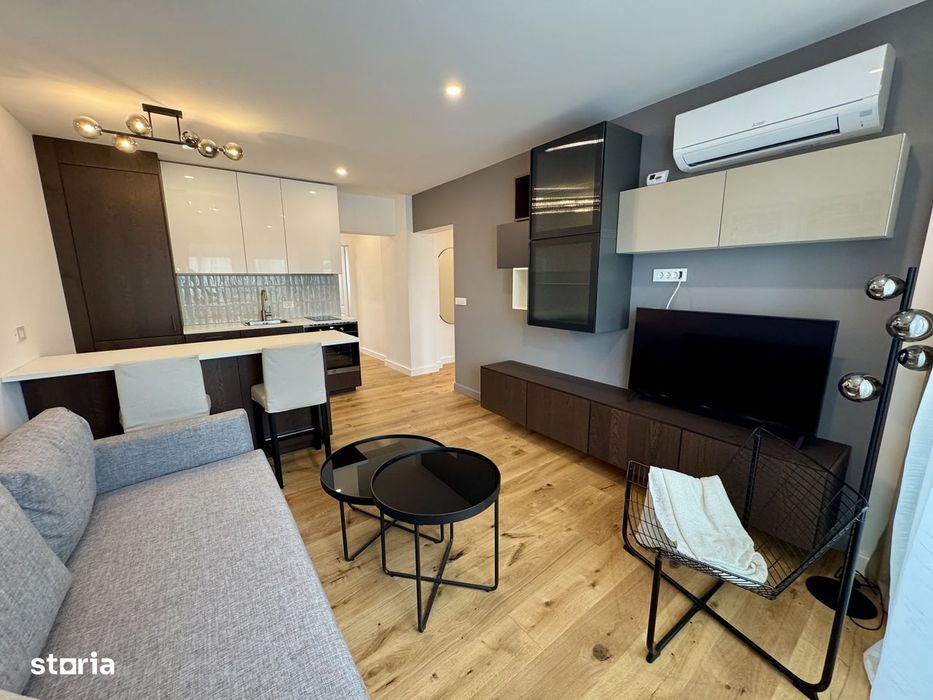 Inchiriez apartament 3 camere, Piata Spitalului-Intim