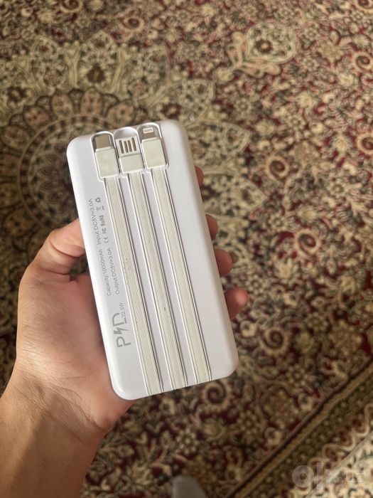 Power Bank 10000 mAh, 3 встроенных кабеля, цифровой дисплей