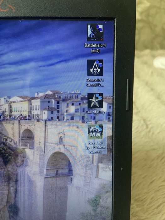 Продам ноутбук Lenovo G500 core i3 ssd 128