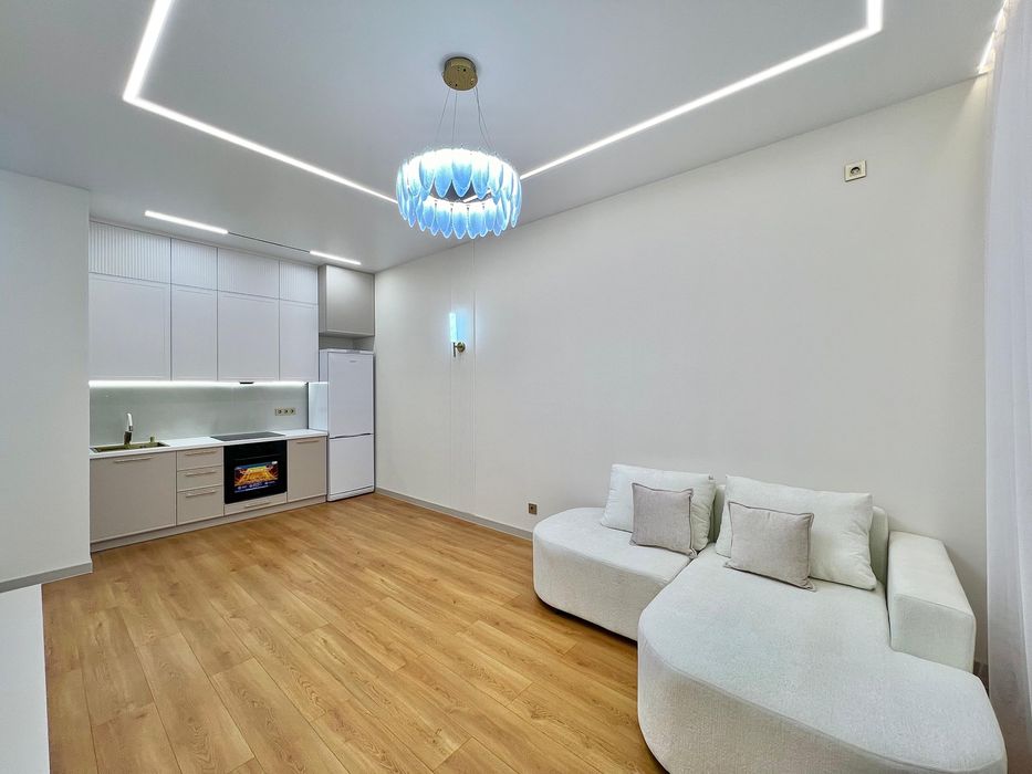 Продам 2х студия . Цена 32млн