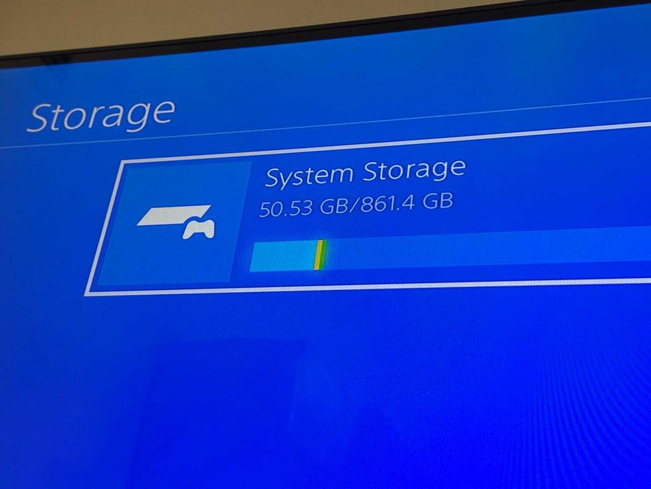 PlayStation 4 Slim 1TB + GTA V
