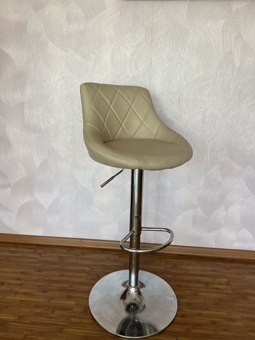 Крутящийся барный/салонный стул