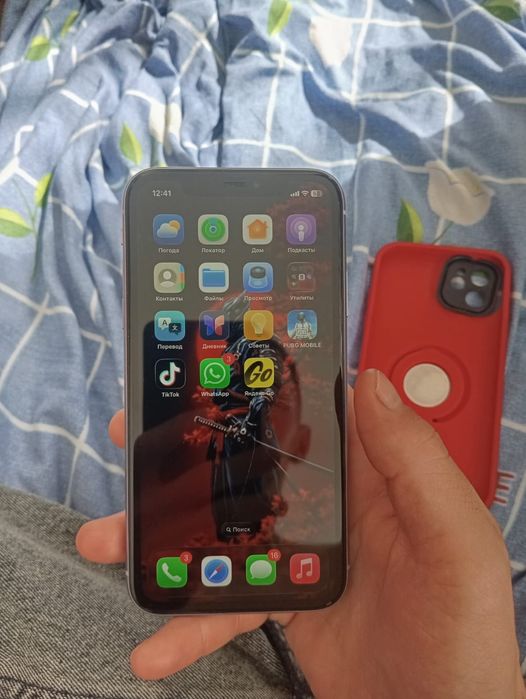 Продам айфон 11 на 128