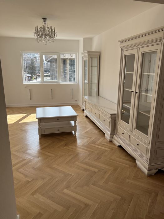 Apartament 4 camere de vanzare , ultracentral