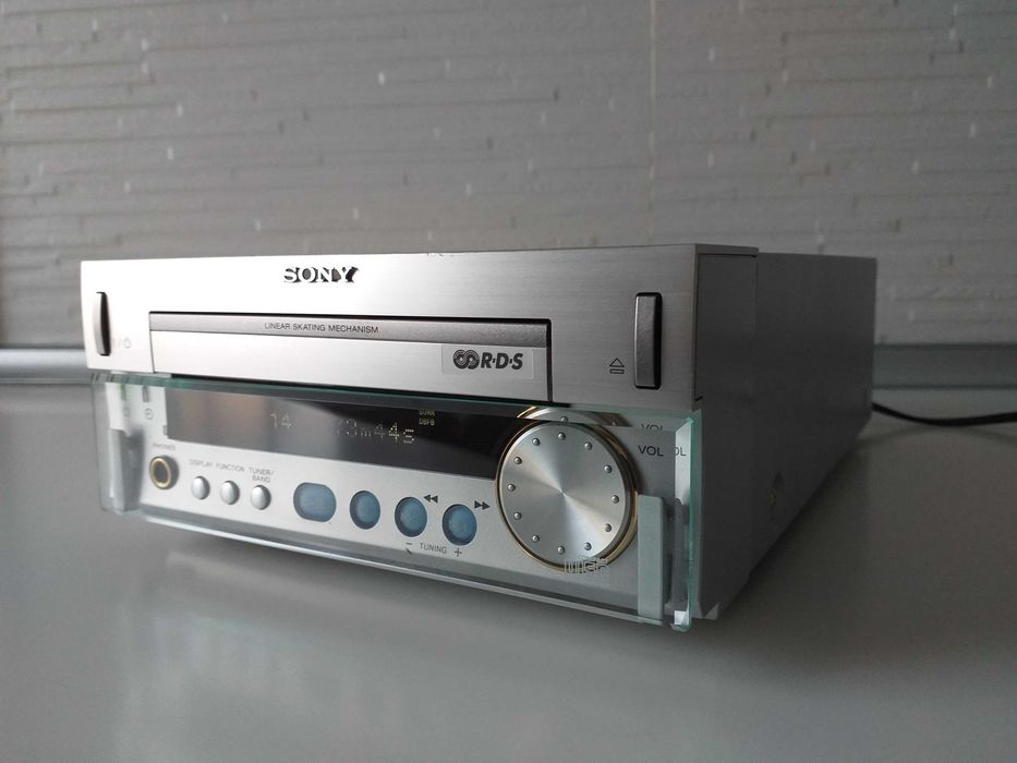 Amplificator SONY HCD-SD1 cu CD, Tuner(radio)FM-AM AUX si telecomanda