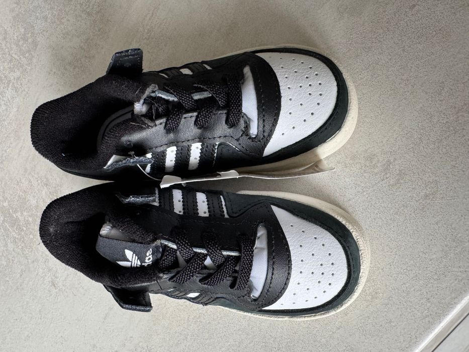 ADIDAS FORUM LOW - 23,5 номер