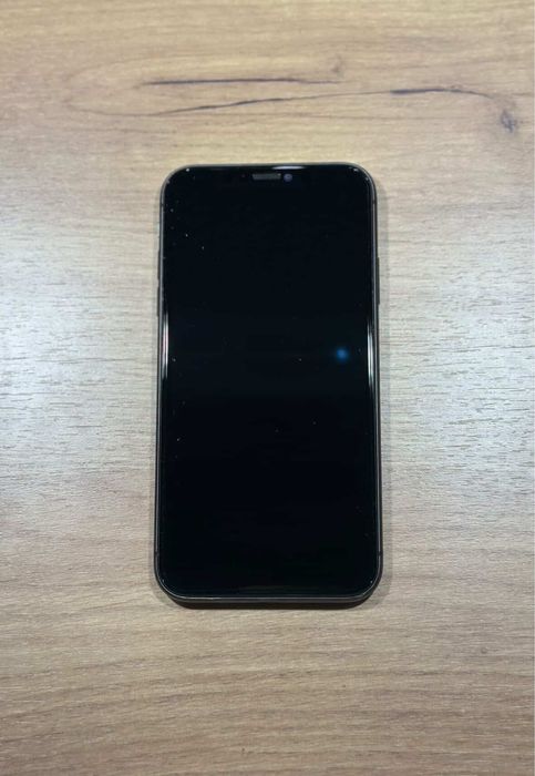 Продава се iPhone 11, 64 GB