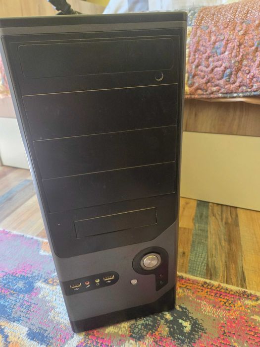 Настолен компютър