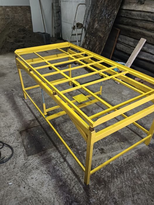 Masă vibrantă de vânzare