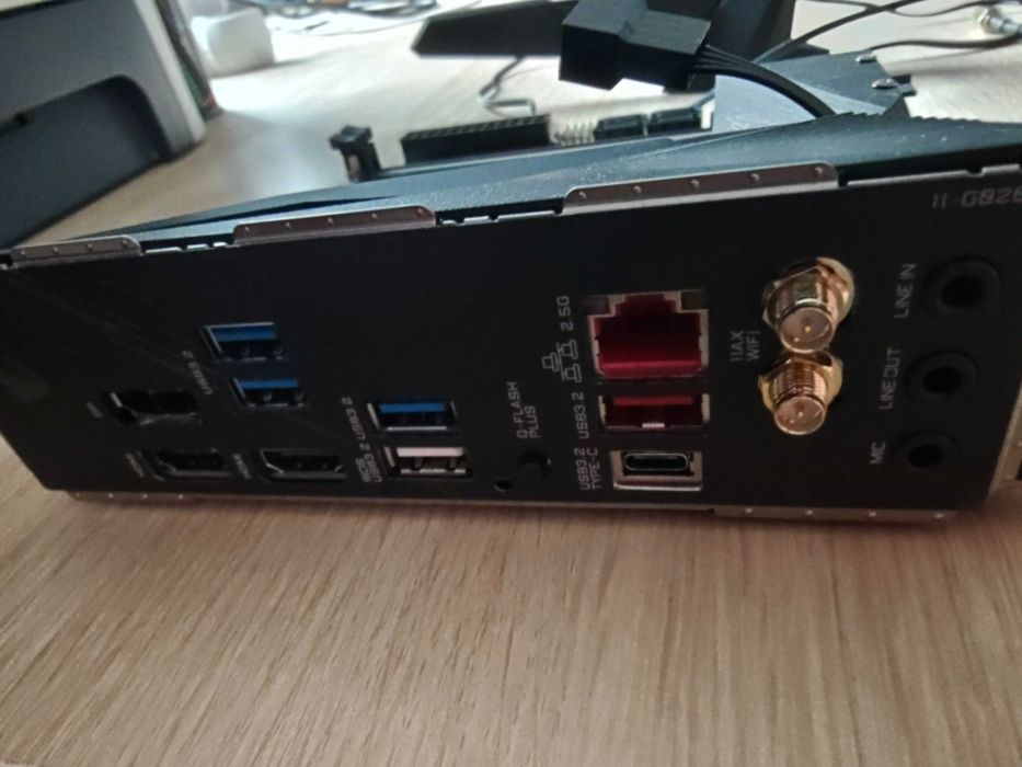 Placa de baza Gigabyte B550I AORUS PRO AX, Socket AM4