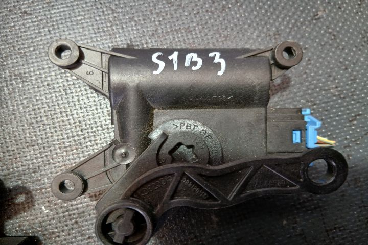 Motoras clapeta aeroterma 0132801341 1K0907511B 0132801341 1K0907511B