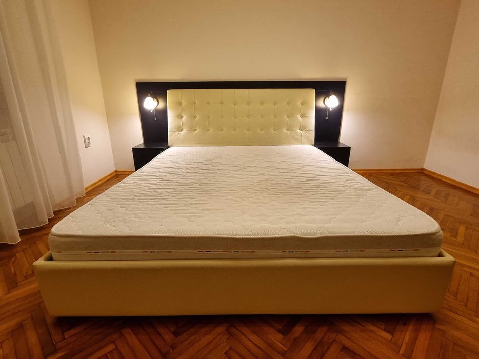 Pat matrimonial tapitat, pat dublu 160x200 cu noptiere