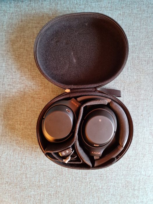 Sony WH-1000XM3 слушалки