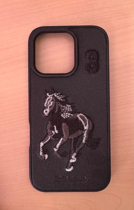 Чехлы на IPhone 15Pro и 16Pro