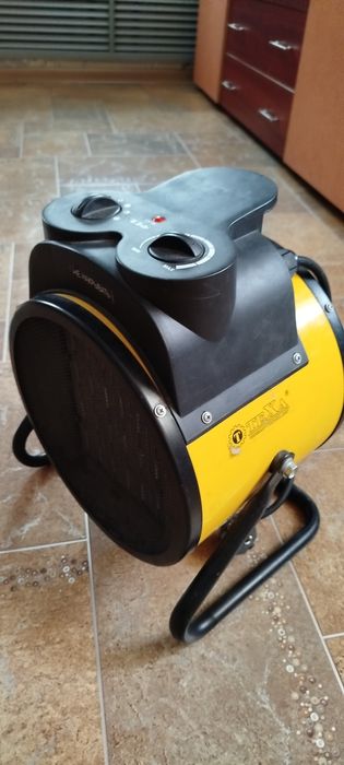 Обогреватель -тепловентилятор.