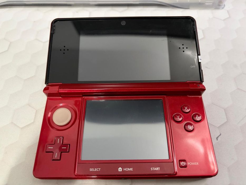 Nintendo 3DS Rosu Modat